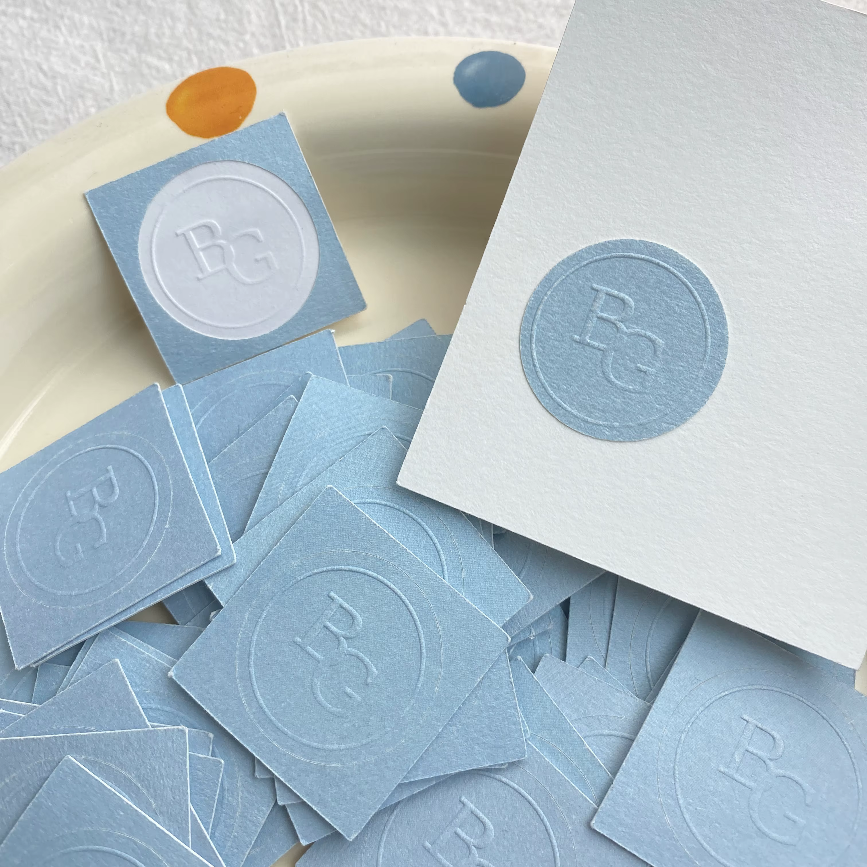Custom Embossed Paper Stickers Logo Seal Labels Wedding Invitation 600gsm Premium Cotton Card Luxury Brand Identity