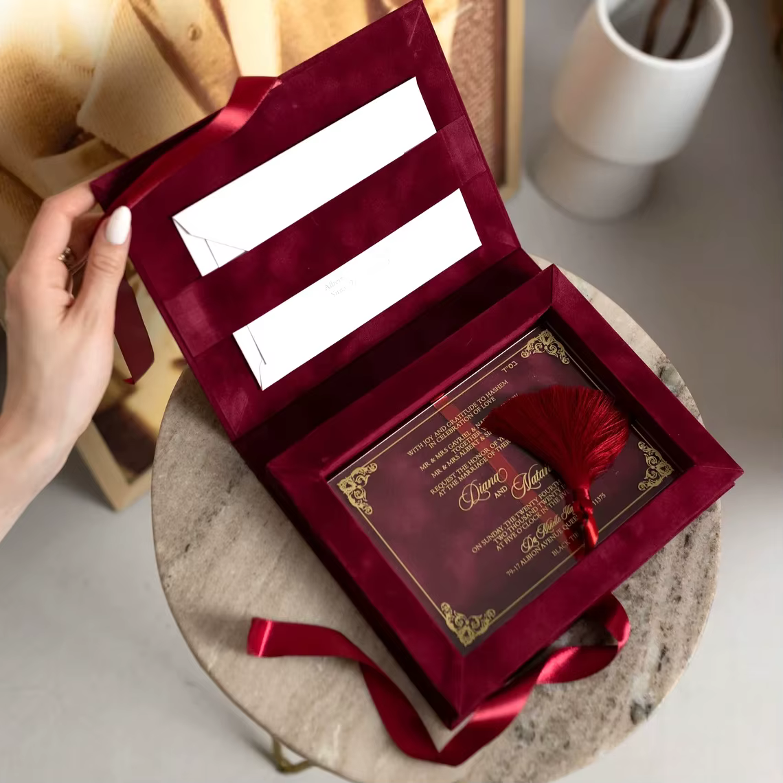 Luxury Burgundy Velvet Wedding Invitation Box Custom Gold Foil Stamping Tassel Elegant Engagement Gala Party