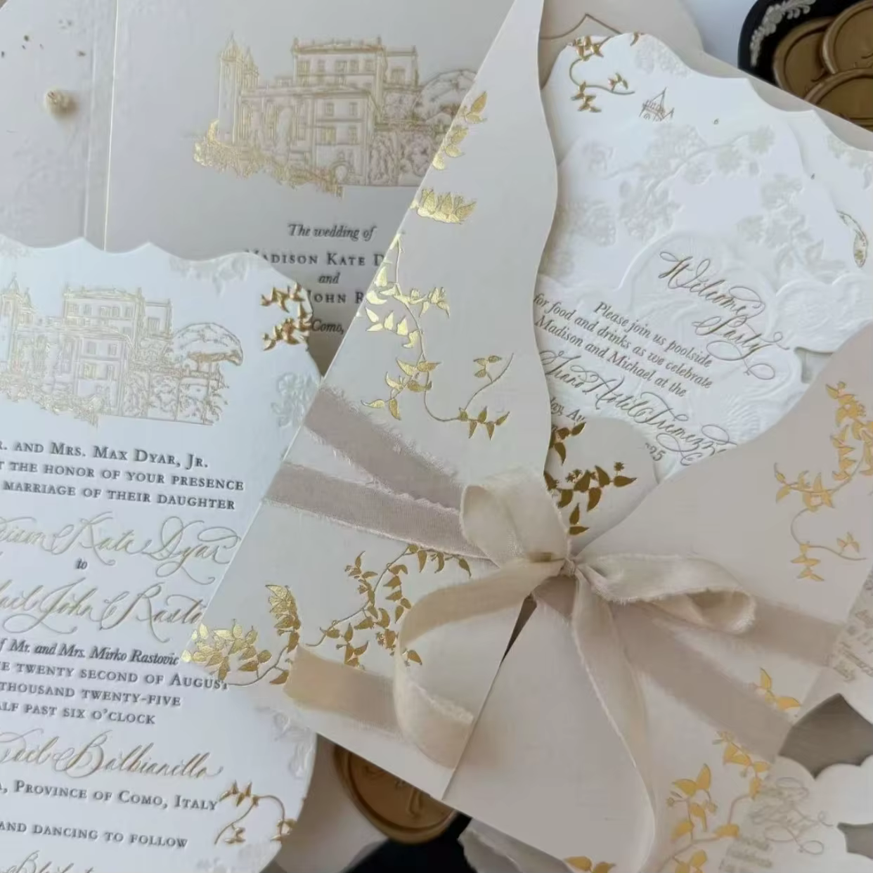 Luxury Cream Gold Lake Como Villa Textured Paper Wedding Invitation Suite Gate Fold Wax Seal Foil Die Cut Custom Printing