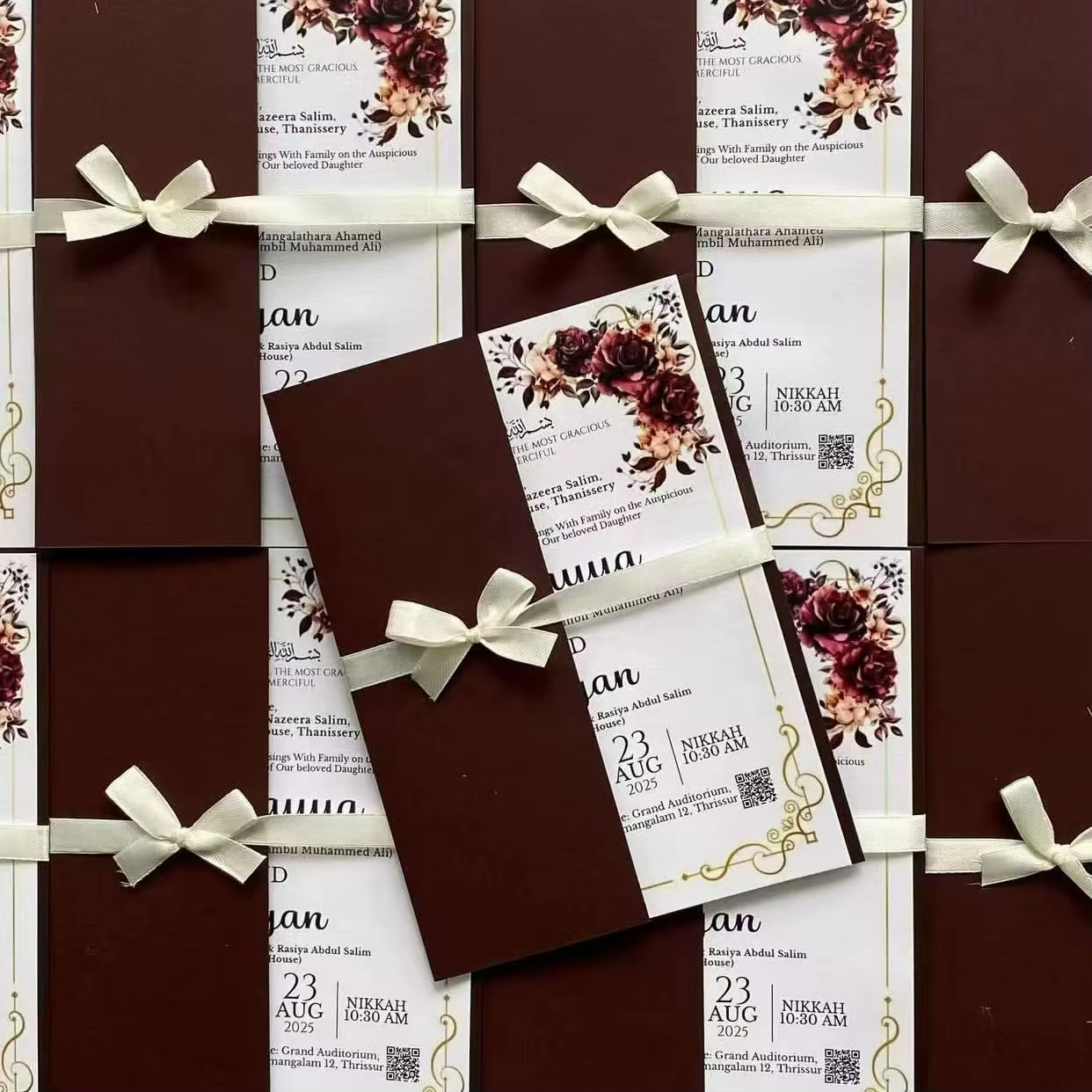 Wholesale Perfect Binding Hard Cover Custom Logo Digital Printing Embossed Book Passport Wedding Invitation Cards Paper