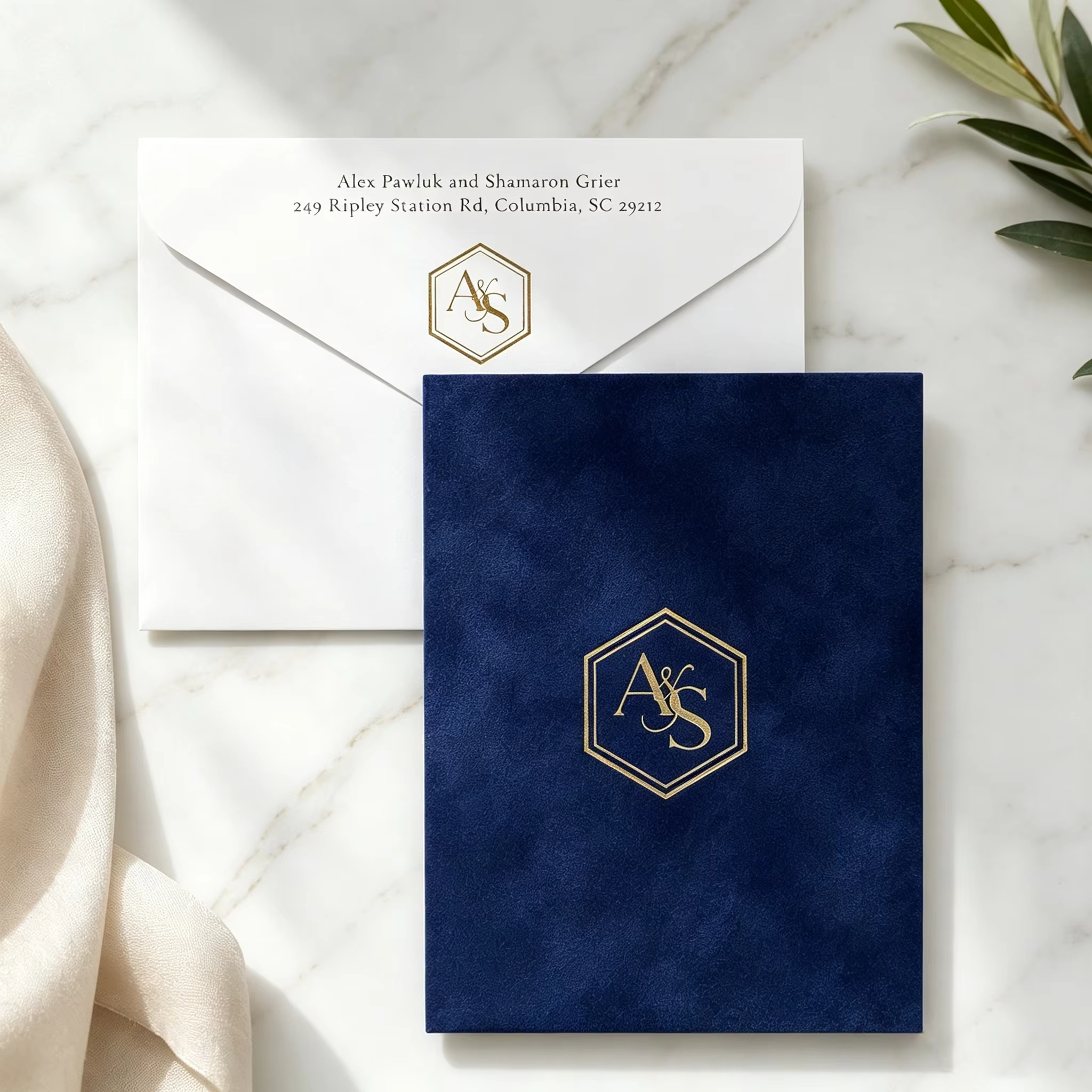 Navy Blue Velvet Wedding Invitation Pocket Gold Foil Stamping Suede Hardcover Folder Luxury Wedding Party Stationery