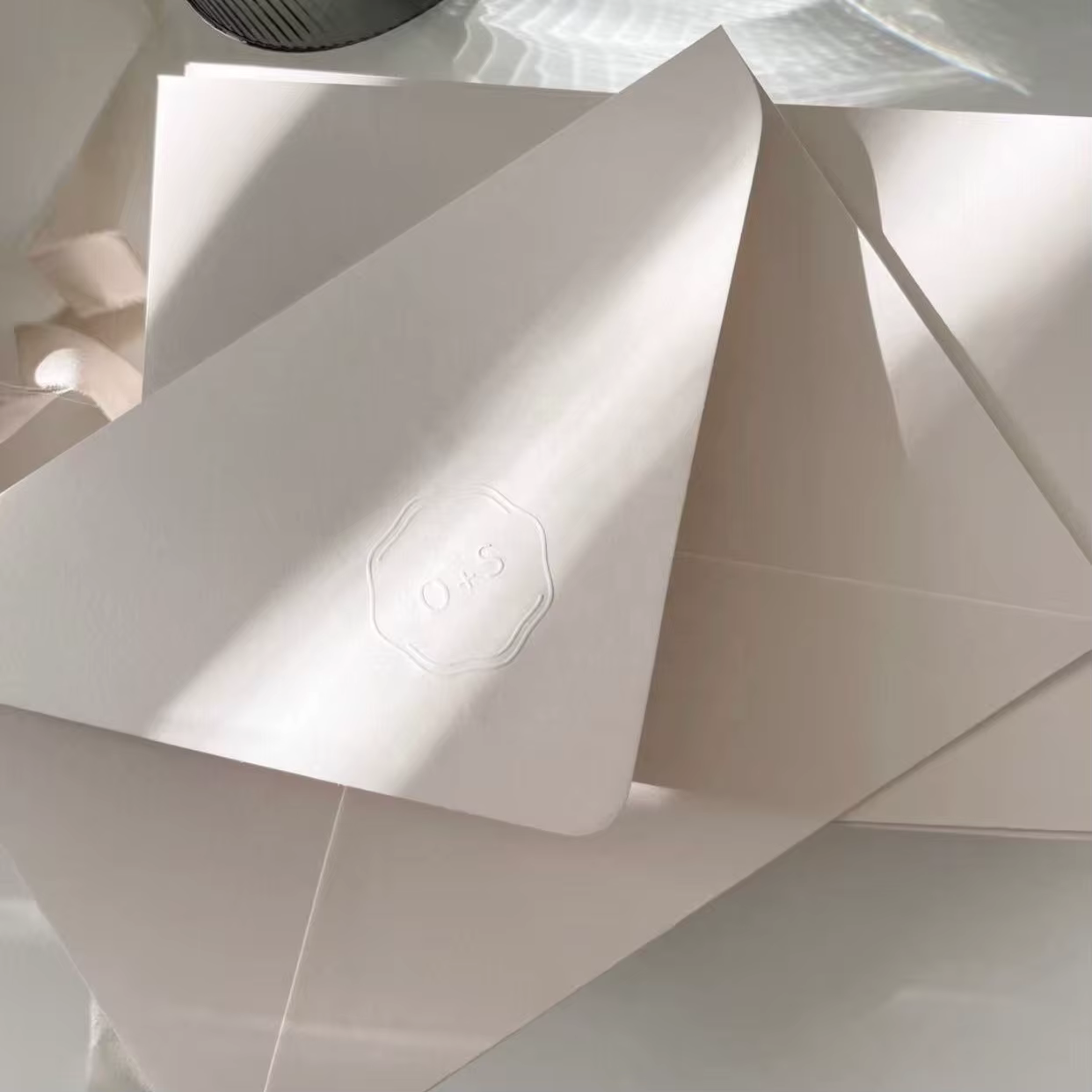 Custom Envelopes Coated Paper Cardboard Art Paper with Embossing Suitable for Brand Promotion Holiday Cards Thank You