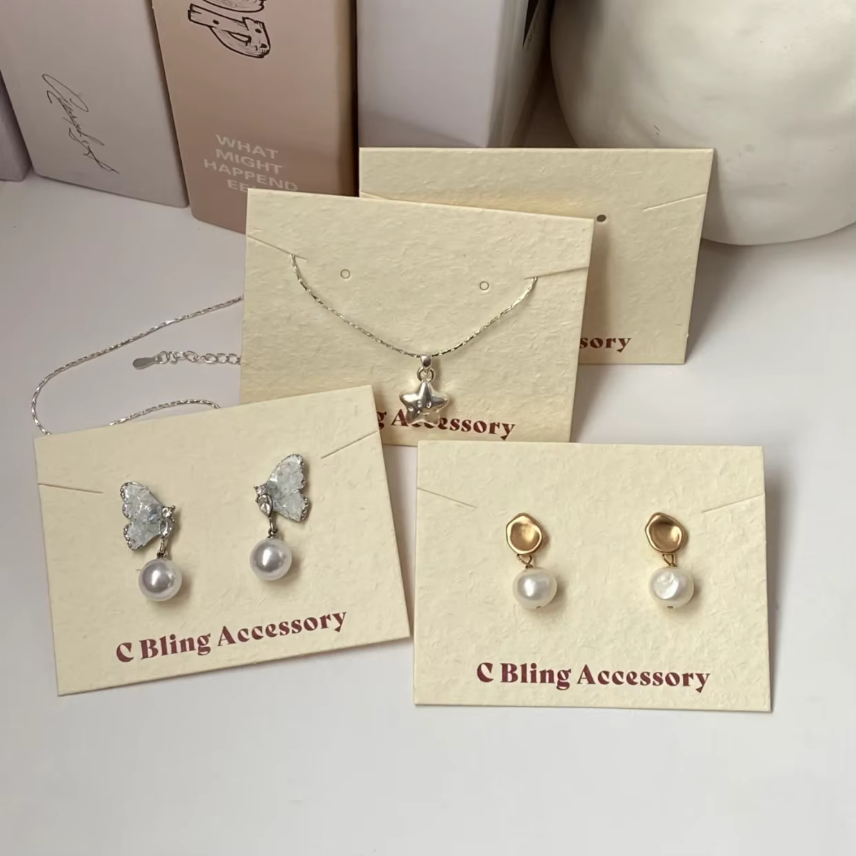 Custom Fancy Paper Jewelry Necklace Earring Labels Digital Printed Hot Stamped Packaging Display Custom Logo Custom Sticker