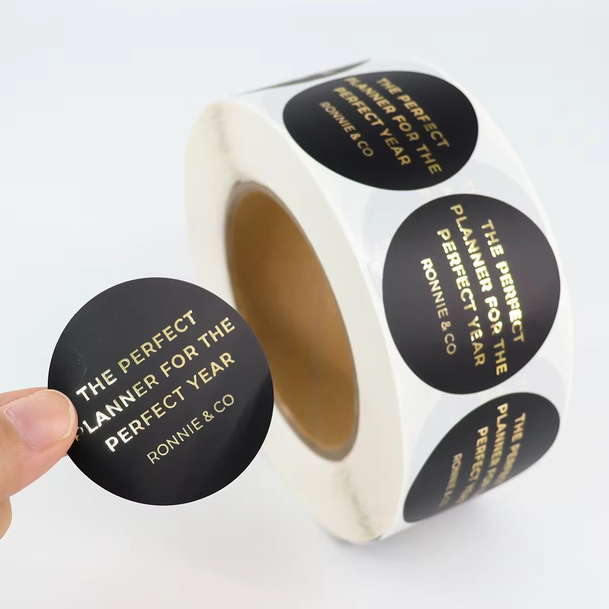 Low Moq Custom Black Adhesive Paper Label Sticker Logo Printing Gold Foil Custom Stickers