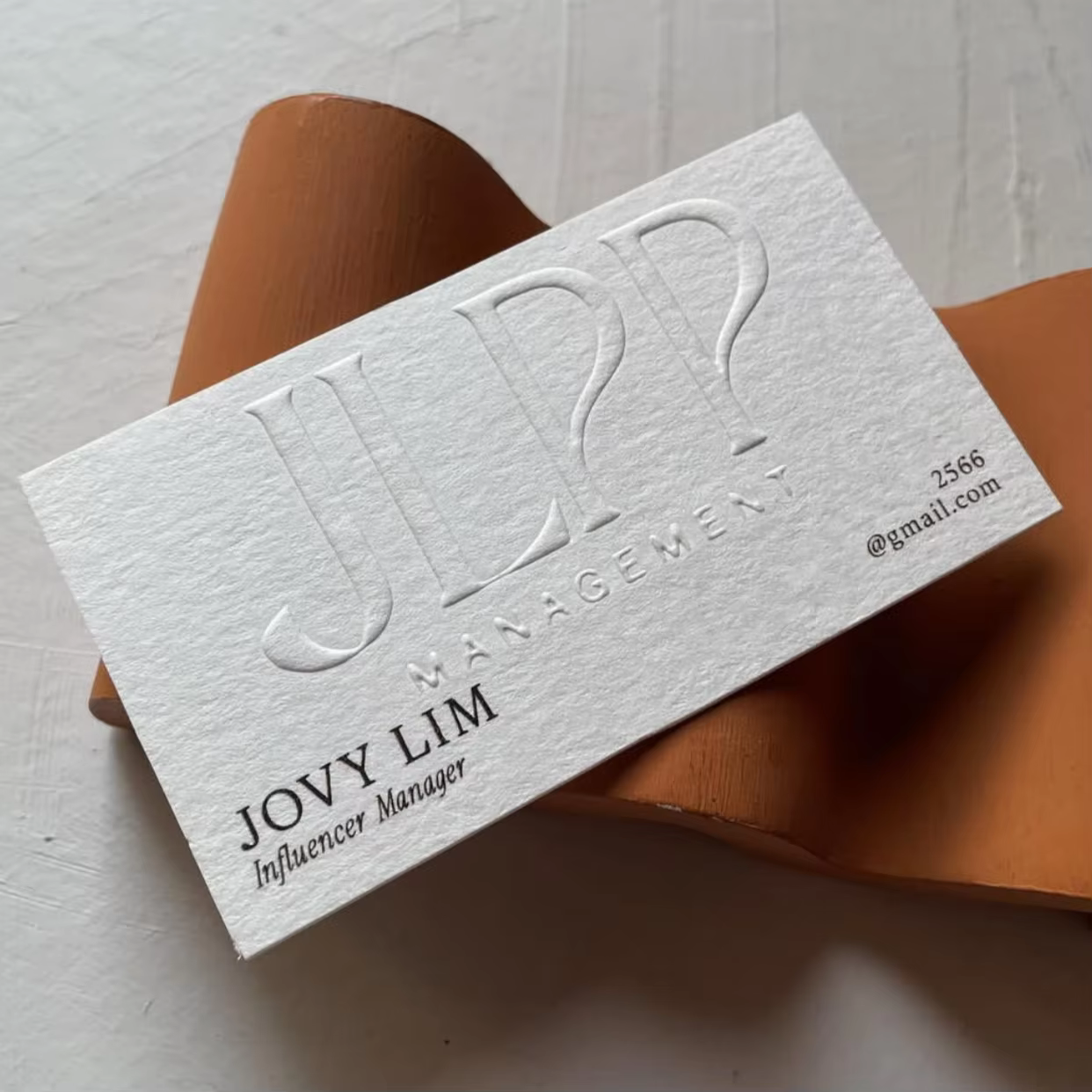 Custom Luxury White Cotton Thick Cardboard Business Card Embossed Debossed Logo Letterpress Printed Premium Branding Essential