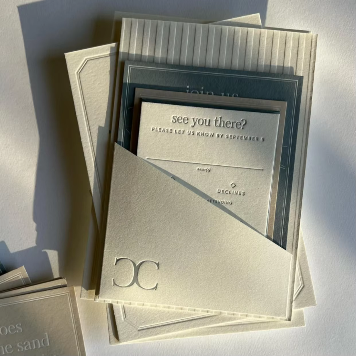 Customized Luxury Letterpress Cotton Cardstock High-end Wedding Invitations Text Embossed Postcard Guest List Menu Card
