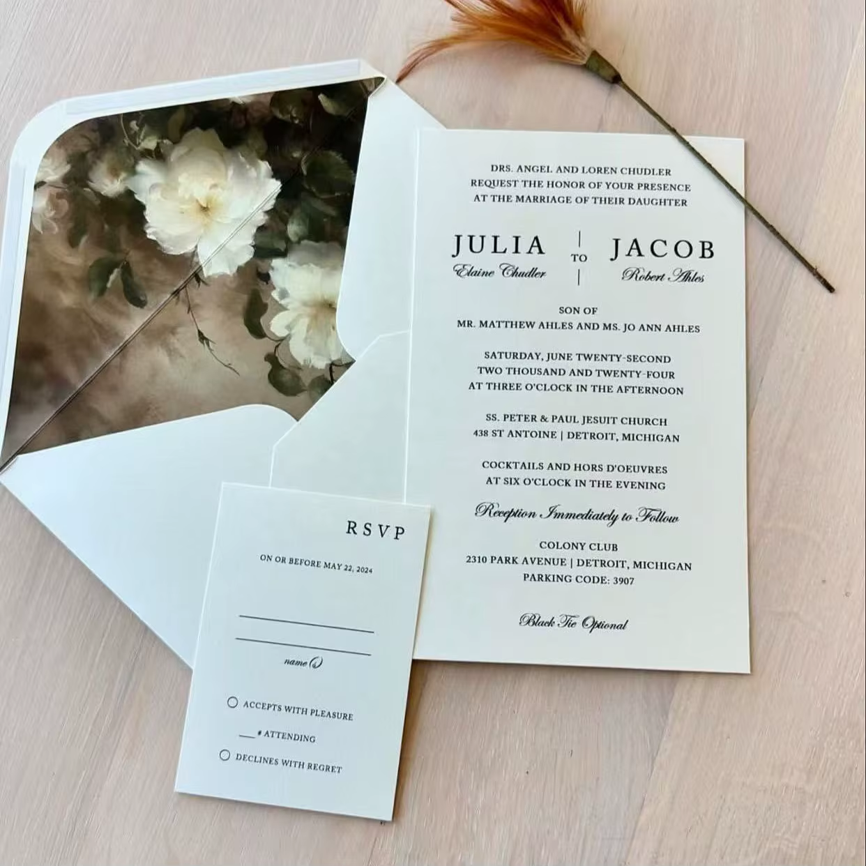 Custom Wedding Invitations RSVP Cards Coated Paper Digital Printing Ideal for Wedding Planning